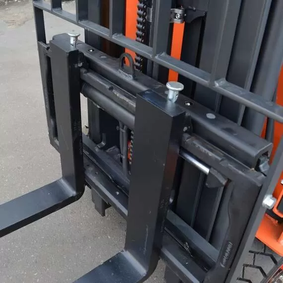 OXLIFT MPX 1245 4,5 м 1200 кг Мини электропогрузчик в Санкт-Петербурге, Грузоподъемность: 1.2 тонны (1200 кг), Высота подъема вил, м.: 4.5 м, Тип батареи: Кислотная, обслуживаемая купить по выгодной цене 100kwatt.ru