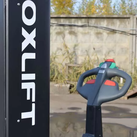 OXLIFT PS 1536 1,5 т 3,6 м Самоходный штабелер с платформой оператора в Санкт-Петербурге купить по выгодной цене 100kwatt.ru