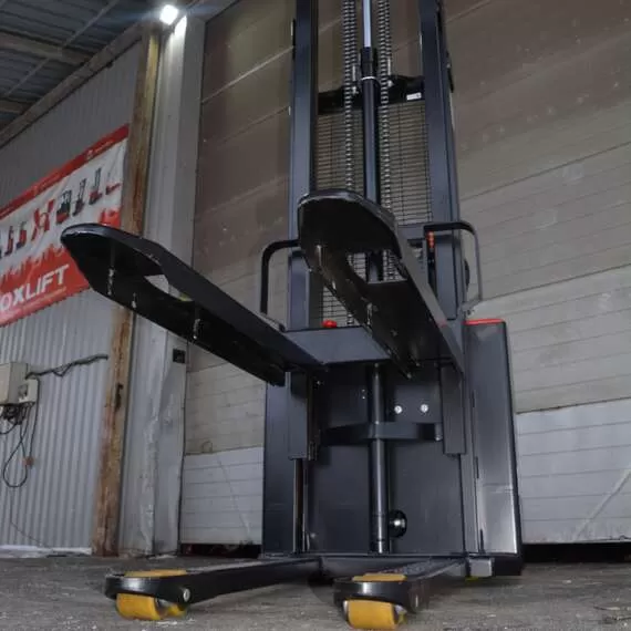 OXLIFT AX 1230H 3000 Мм 1200 Кг Самоходный Штабелер в Санкт-Петербурге купить по выгодной цене 100kwatt.ru